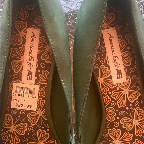 American Eagle Outfitters Green and Brown Bow Flats/two for one deal - Picture 2 of 16